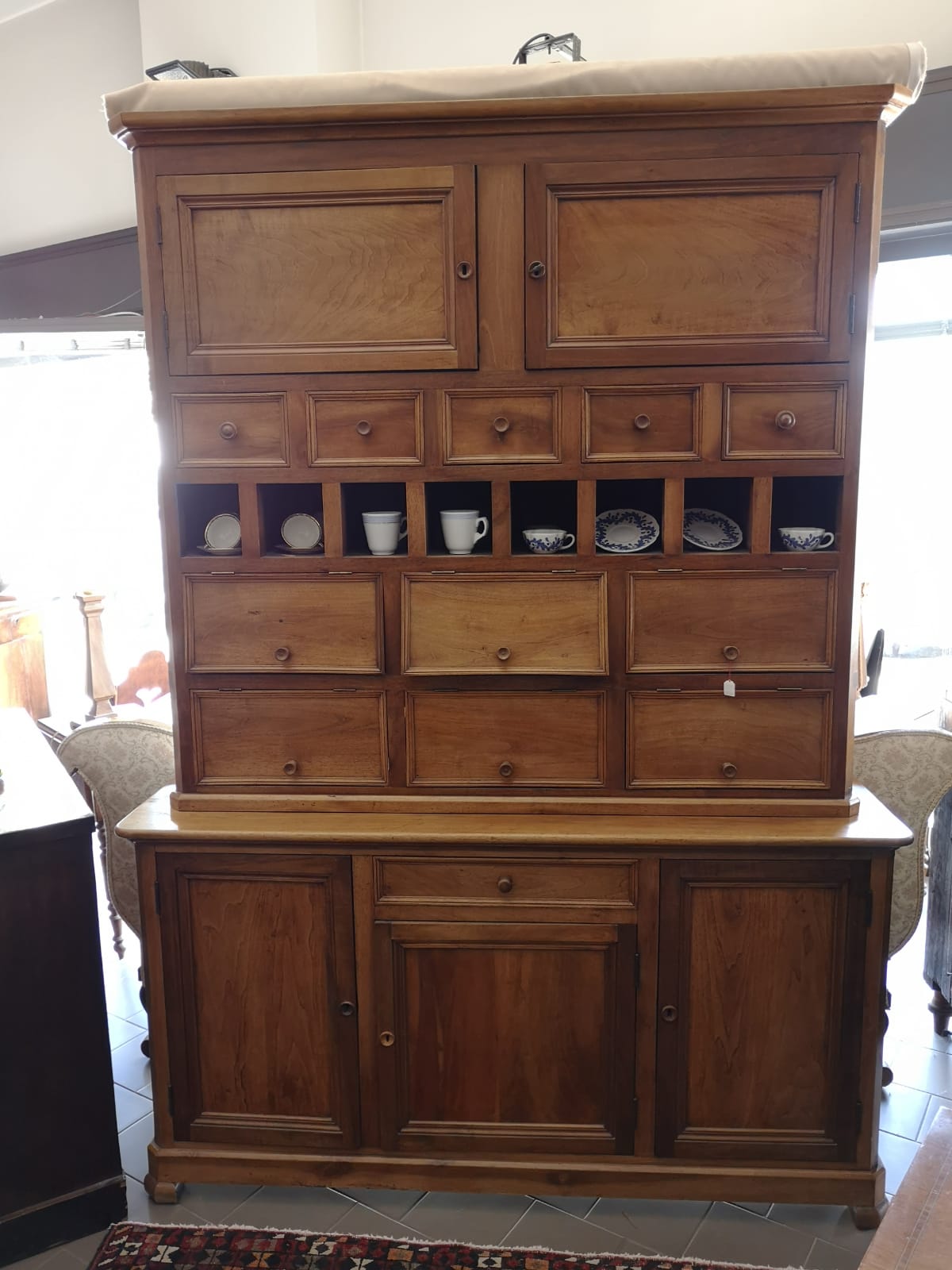 Credenza italiana